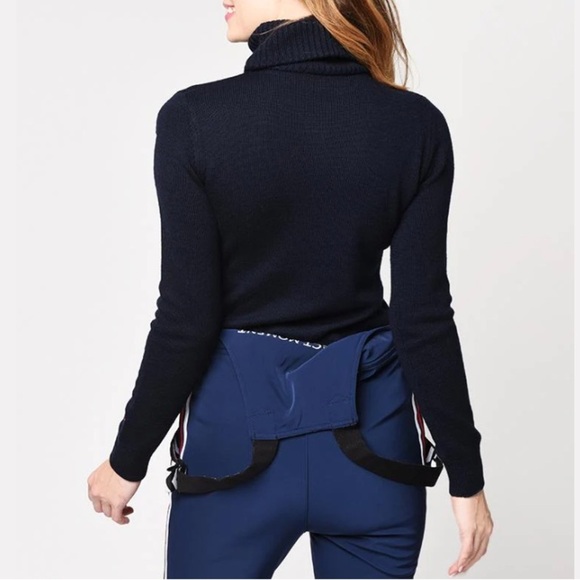 Perfect Moment Ride ski sweater in navy sz L in excellent condition - Picture 3 of 8